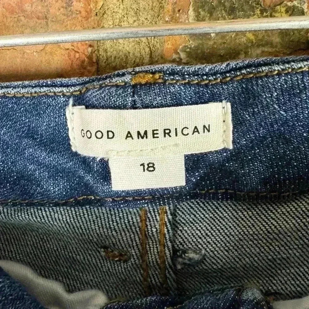 NWT Good American Good Classic Hi-Rise Skinnyish Fit Size 18 Blue681 MRSP $169 - Picture 3 of 5
